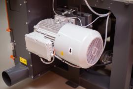 Wood-Mizer představuje dvouhlavý horizontální rozmítací stroj HR250 pro velkokapacitní výrobu palet a řeziva