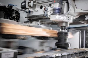 Automatizácia výroby okien a dverí pomocou CNC technológií